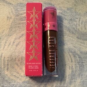 Jeffree Star Velour Liquid Lipstick 💄 in shade Dominatrix.